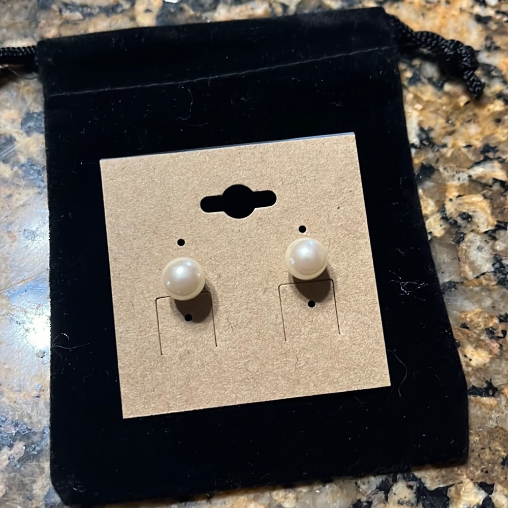 8 mm pearl earrings
